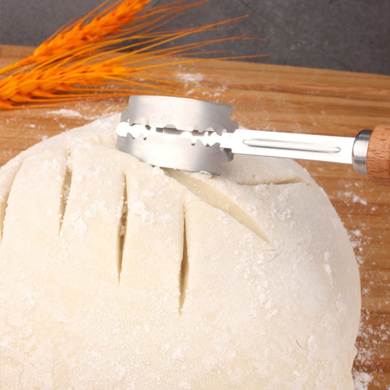 Coupe-pâte à pain avec 5 lames - Dough Scraper Curved avis et prix