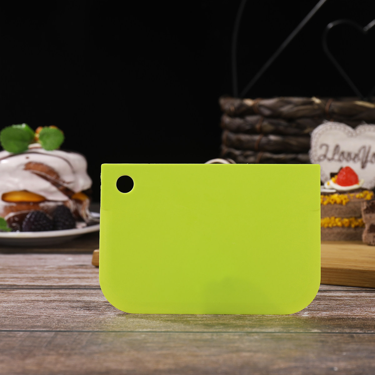 6 grattoirs à pâte en plastiqu - Dough Scraper Curved avis et prix