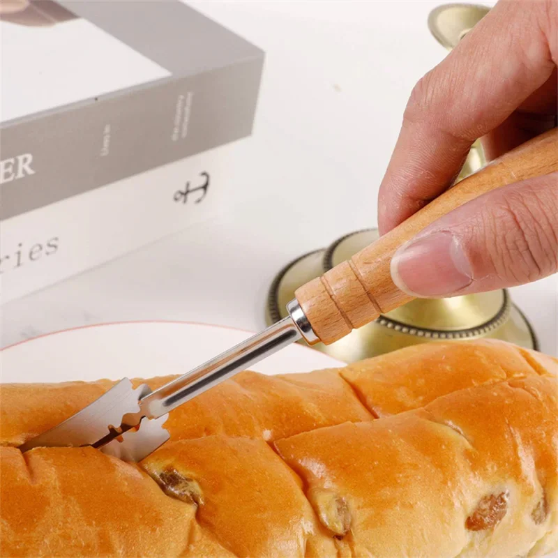 Coupe-pâte à pain avec 5 lames - Dough Scraper Curved avis et prix