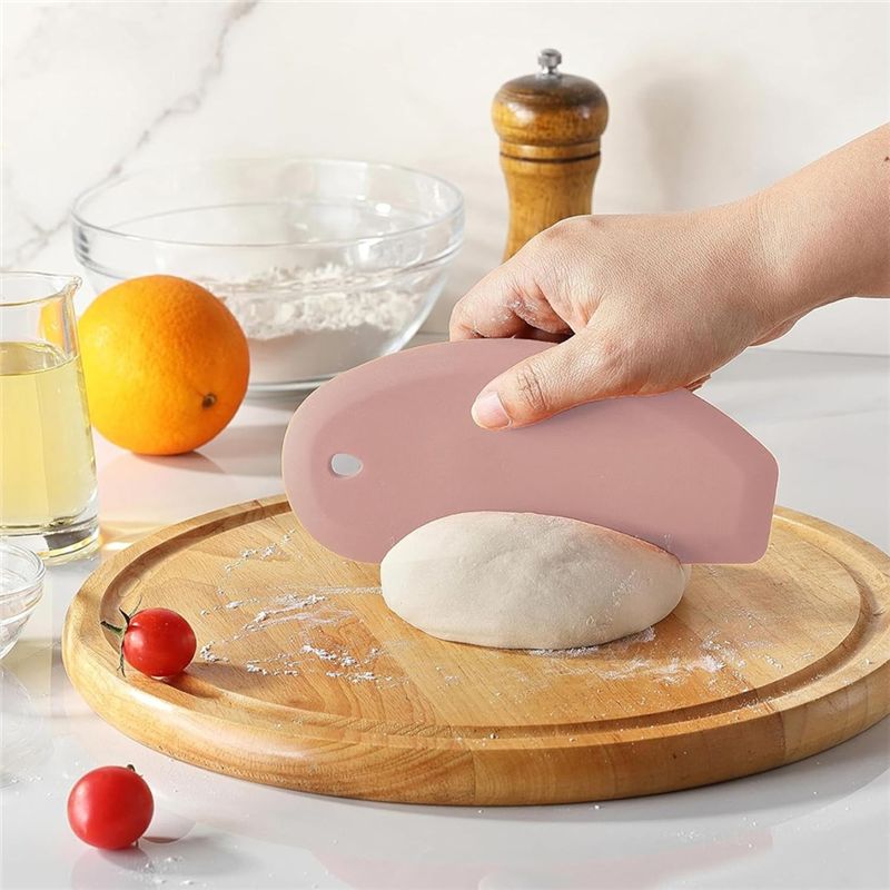Grattoir à bol en Silicone AEE - Dough Scraper Curved avis et prix